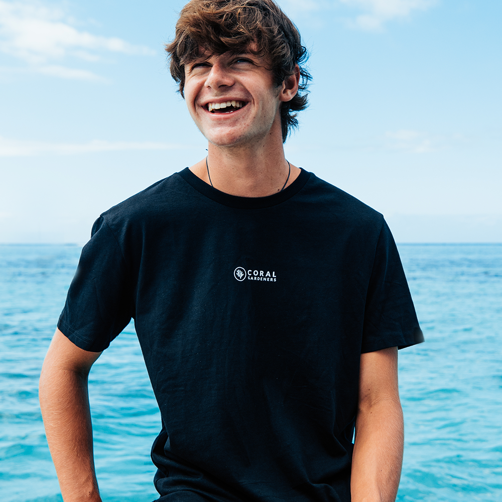 CLASSIC TEE